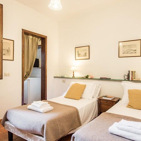 Antefissa Firenze Bagian luar foto